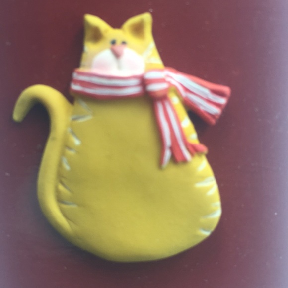 Catherine Lillywhite’s Christmas Holiday Cat with Scarf Pin Brooch Gail West New - Picture 5 of 7
